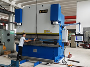 兩軸數(shù)控折彎機